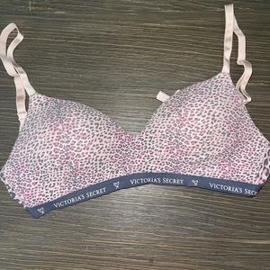 Victoria secret T-shirt bra